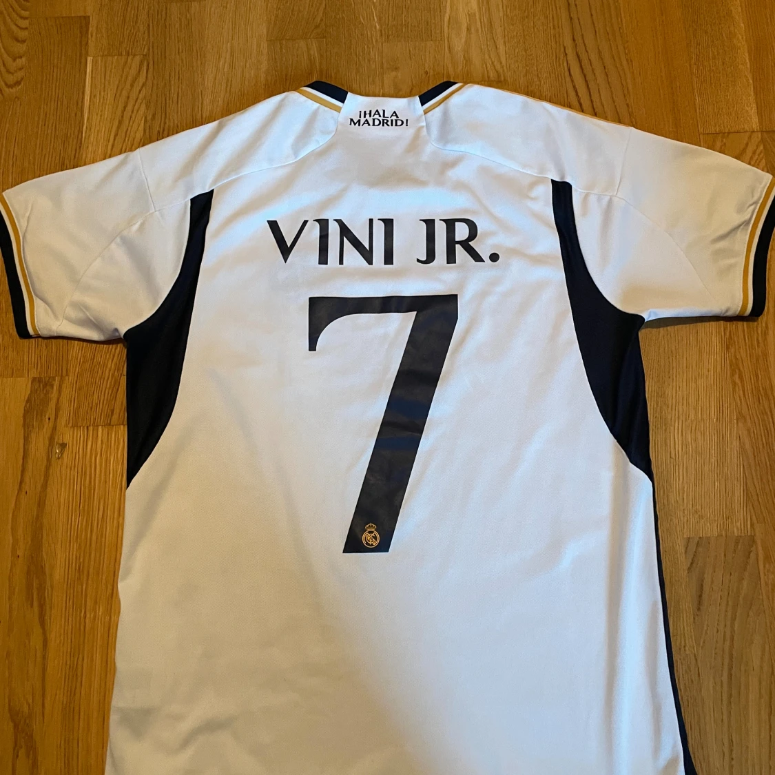 Real Madrid Vini Jr. 7 Adidas tröja - 2