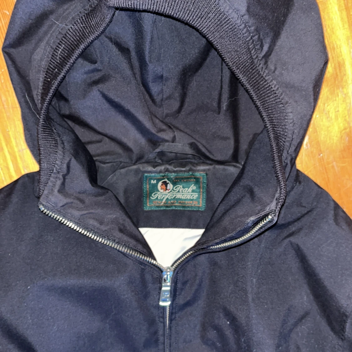 Svart vindjacka Peak Performance M - 2