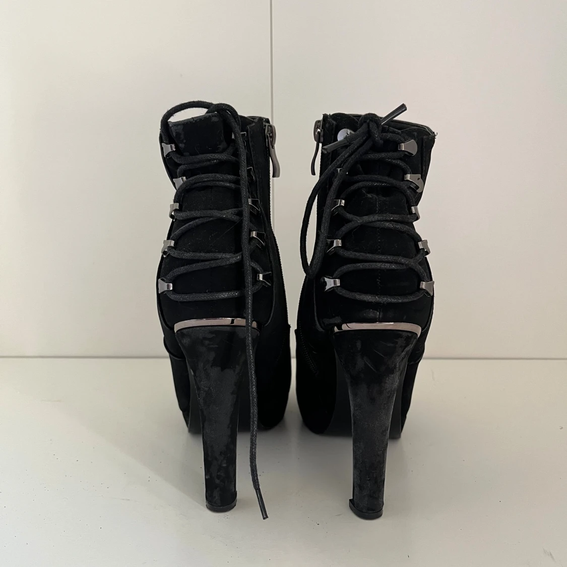 Svarta stövletter med snörning Beauty Girls - 1