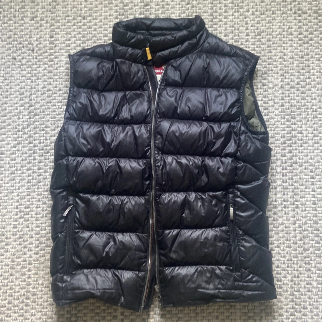 Svart dunväst från Parajumpers