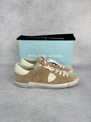 Philippe Model PRSX sneaker - – Condition: 10/10 - brand new, never used  – What is included: Box & dustbag  – Retail price: 3800 SEK