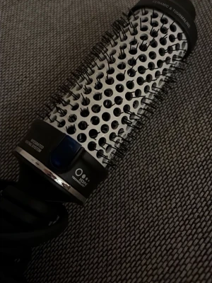 Björn Axén värmeborste! - Björn Axén värmeborste! Använd ett fåtal gånger!!