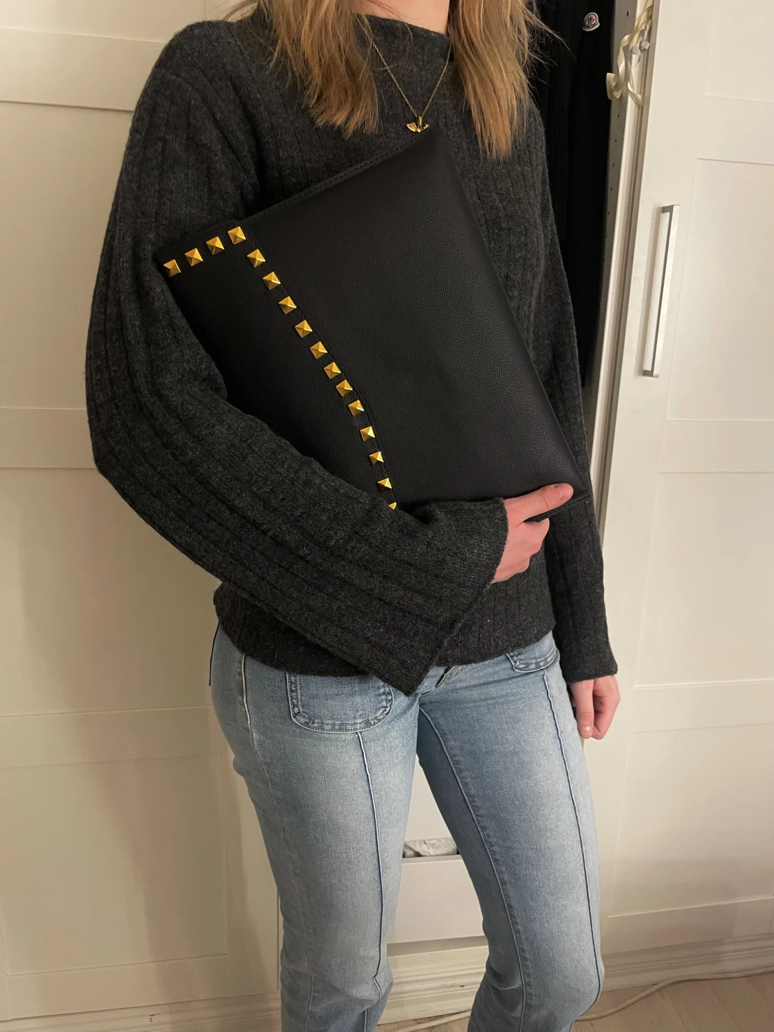 Datorfodral med guld nitar i läder imitation  - 4