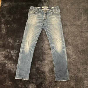 Jacob Cohën style 622 - Jacobcohen jeans i modellen 622, jeansen är i storlek 34 och är i bra skick.