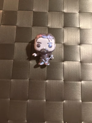 Stranger things kinder joy Hopper I upside down - Stranger things kinder joy. Detta är Hopper i upside down. Jag säljer mina dubbletter kan även trade med.