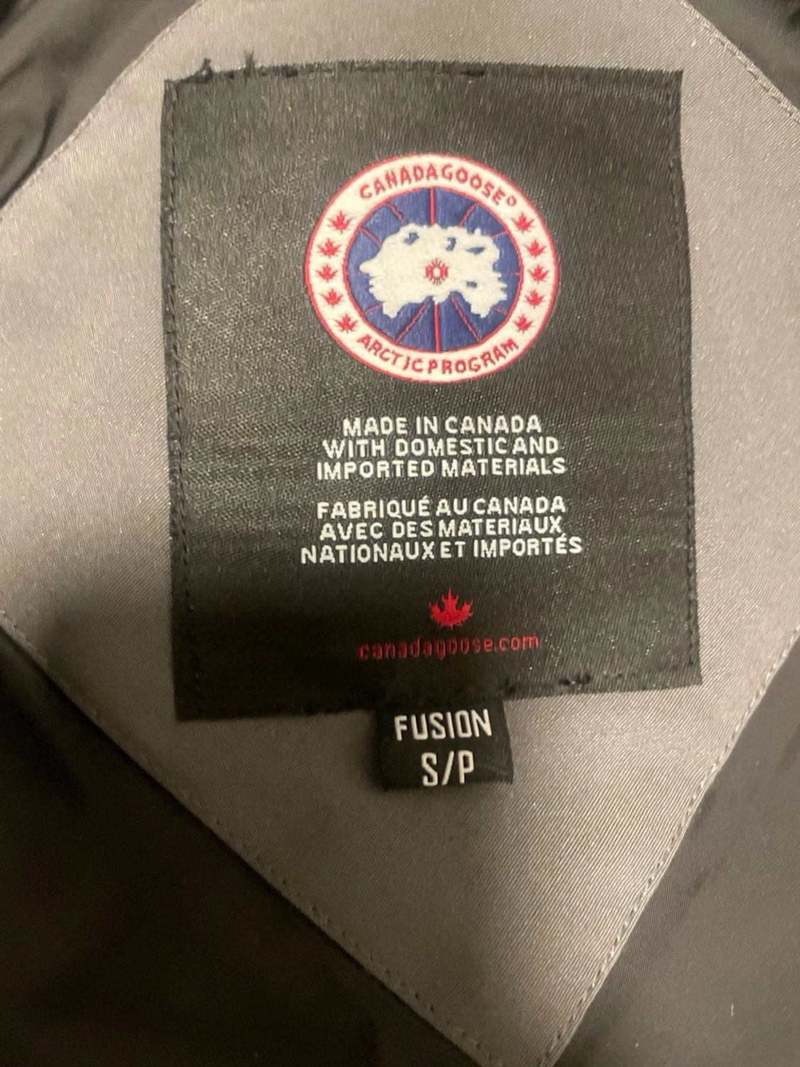 Grå pufferjacka från Canada Goose  - 3