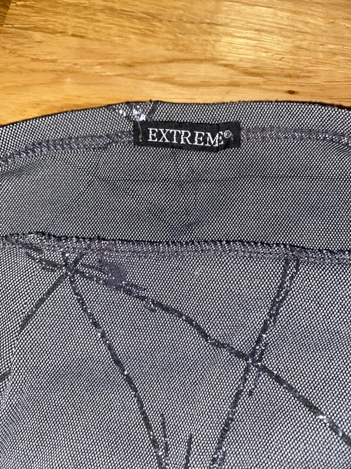 Grå glittrig linnetopp från EXTREME  - 2