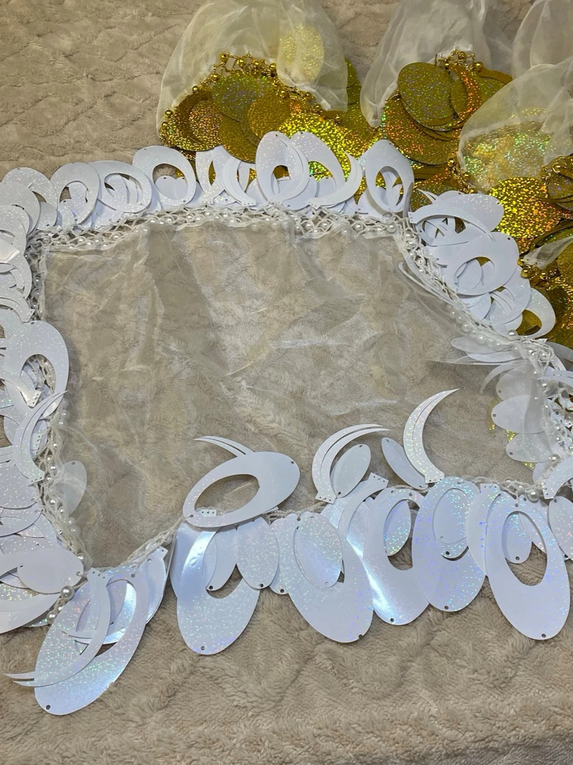 Glittrig guldpaljettväst med mesh . Dans sjaler - 5