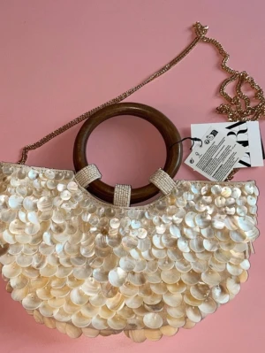 Zara väska - Aldrig använd. Nypris 699kr