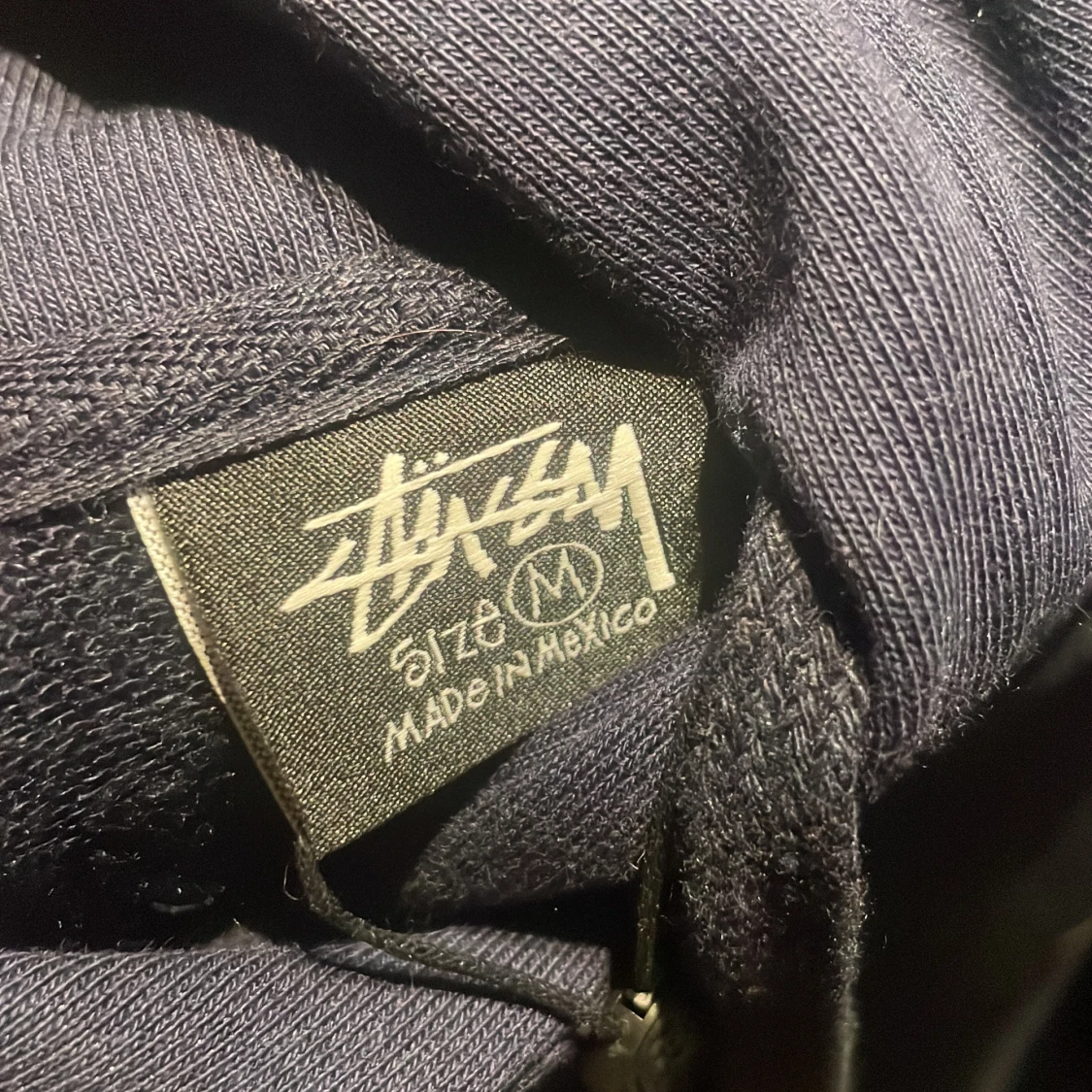 Mörkblå Stüssy hoodie med logga - 3