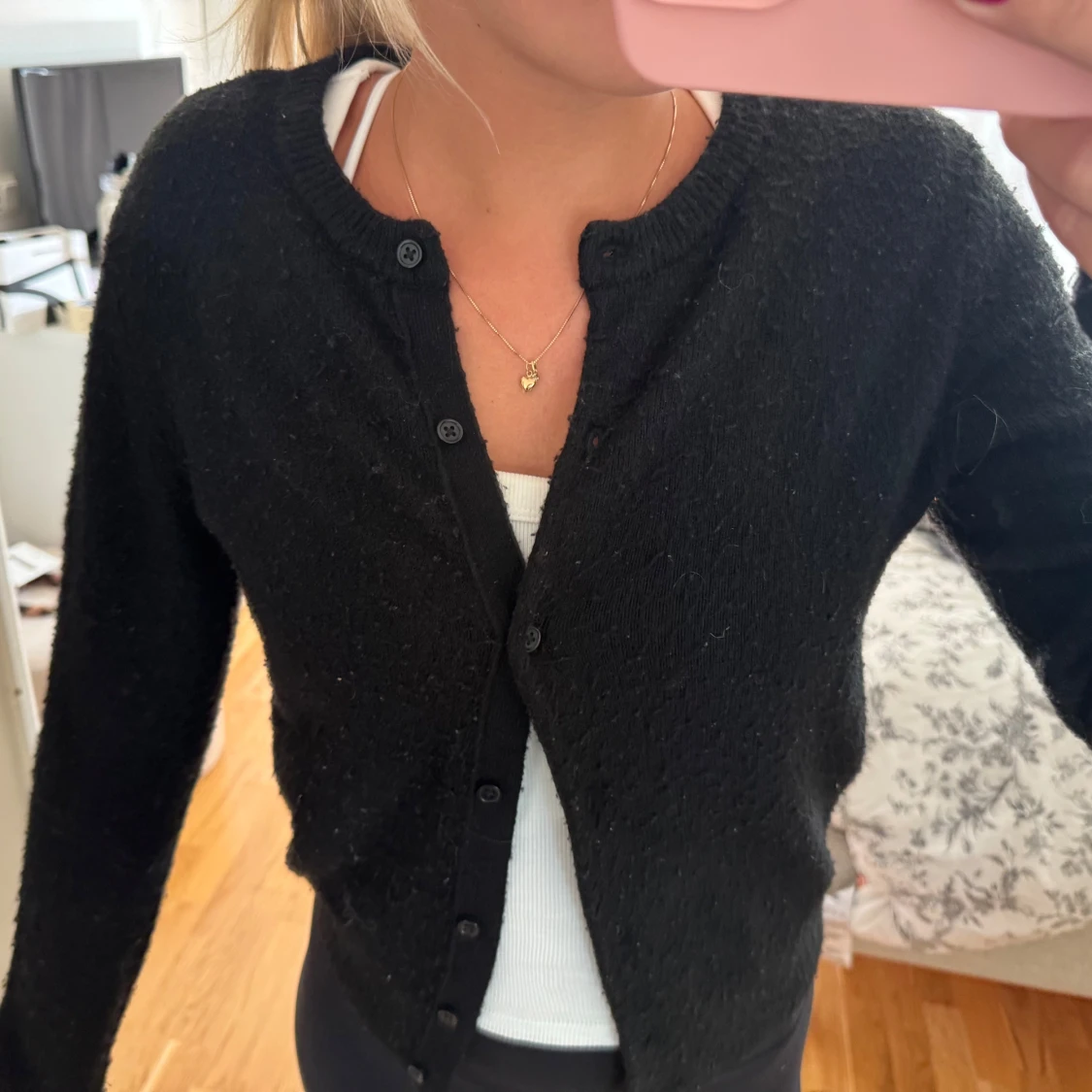 Svart kofta med knappar - 2