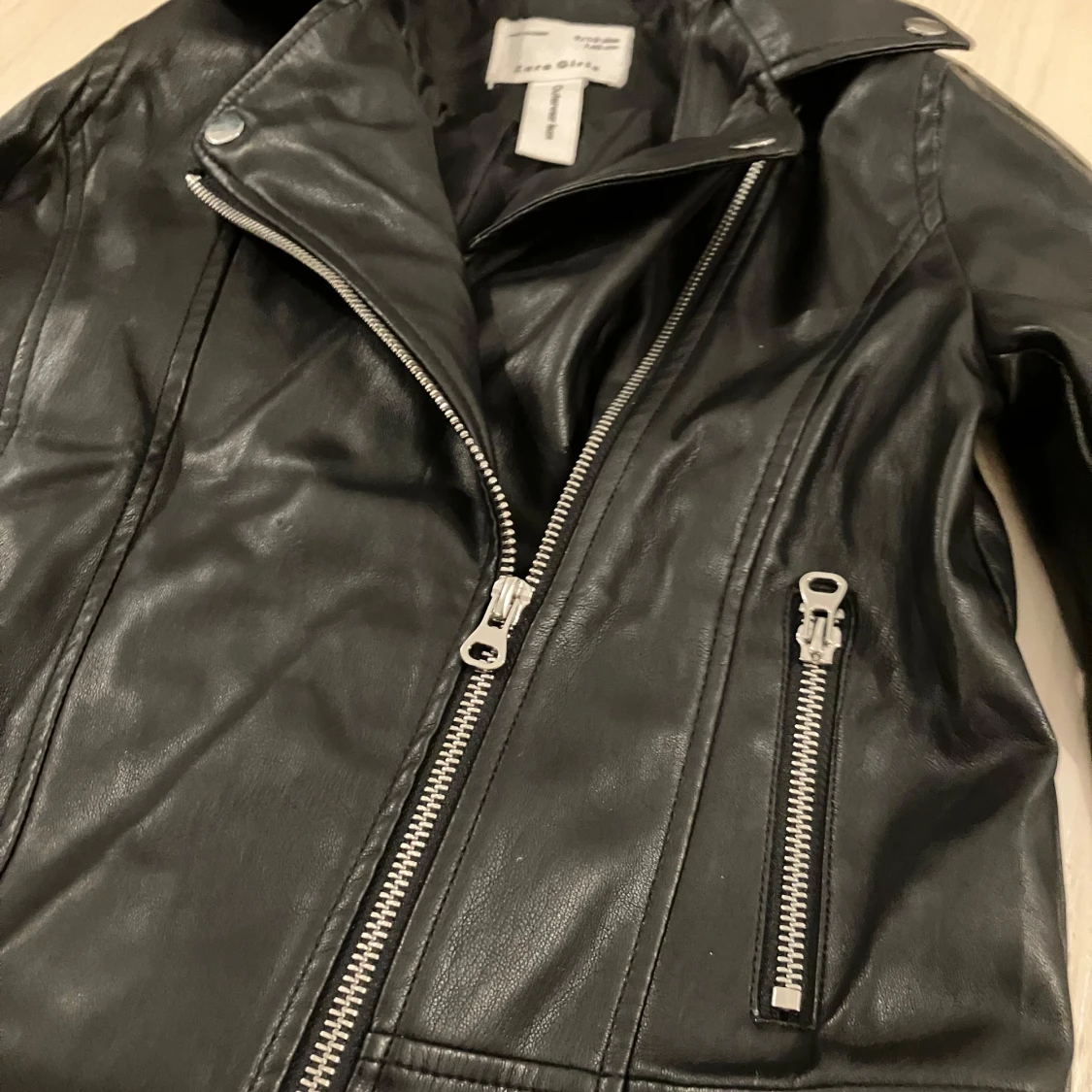 Svart skinnjacka från Zara Girls 140cm NY  - 1