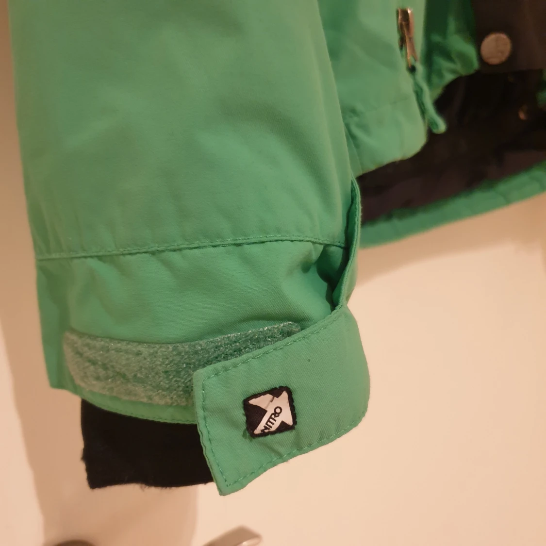 Grön och svart Snowboardjacka från Nitro - 2