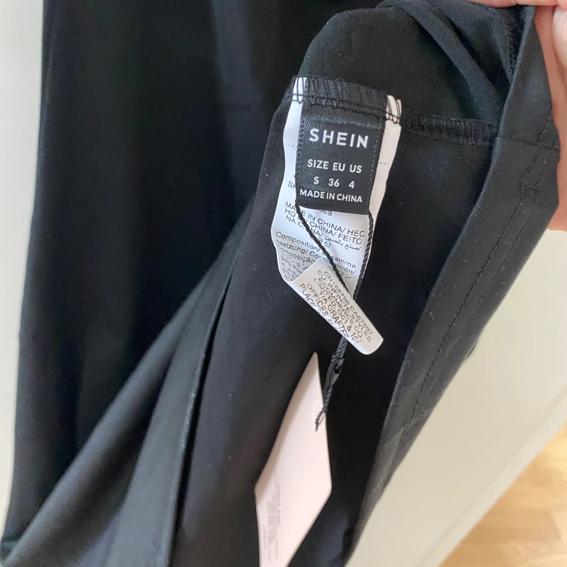 Svart långklänning från SHEIN - 2