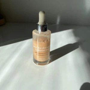 Hickap dewy skin glow serum hyaluronic acid - Hickap glow serum ca 80% full🤍