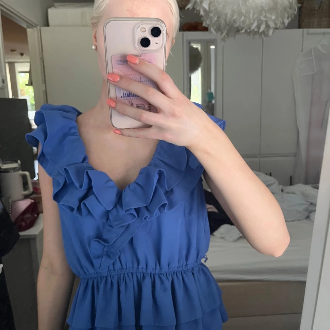 Blå volangblus med v-ringning - 3