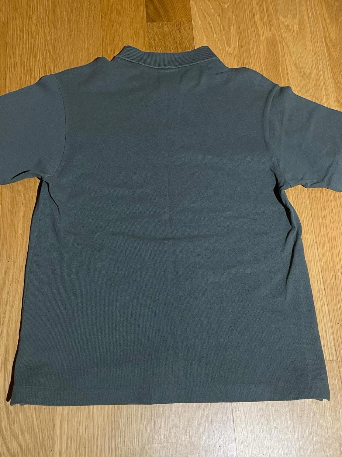 Mörkgrön pikétröja från Lacoste - 4