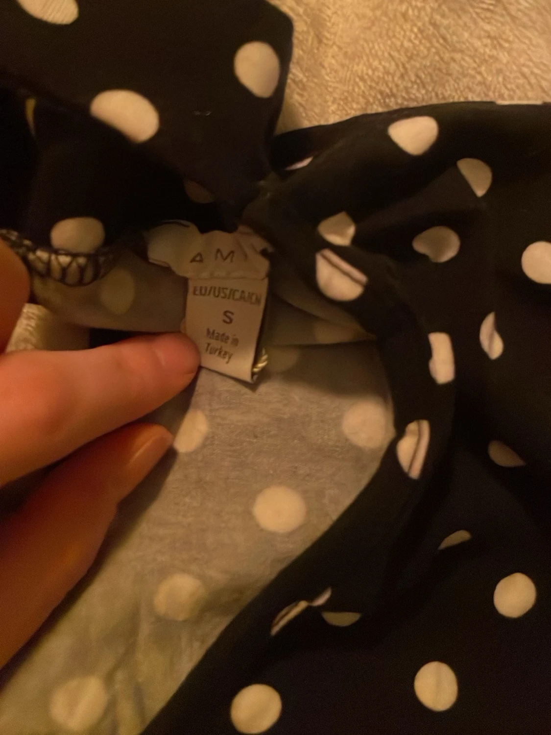 Svart prickig topp - 2