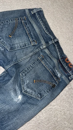 Dondup George jeans  - Typ helt nya. Inga defekter som ny. Materialet är inte slitet. Sällsynt modell