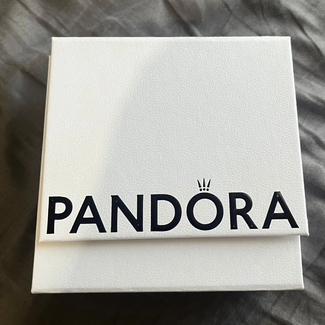 Ring med hjärtformad röd sten - 4