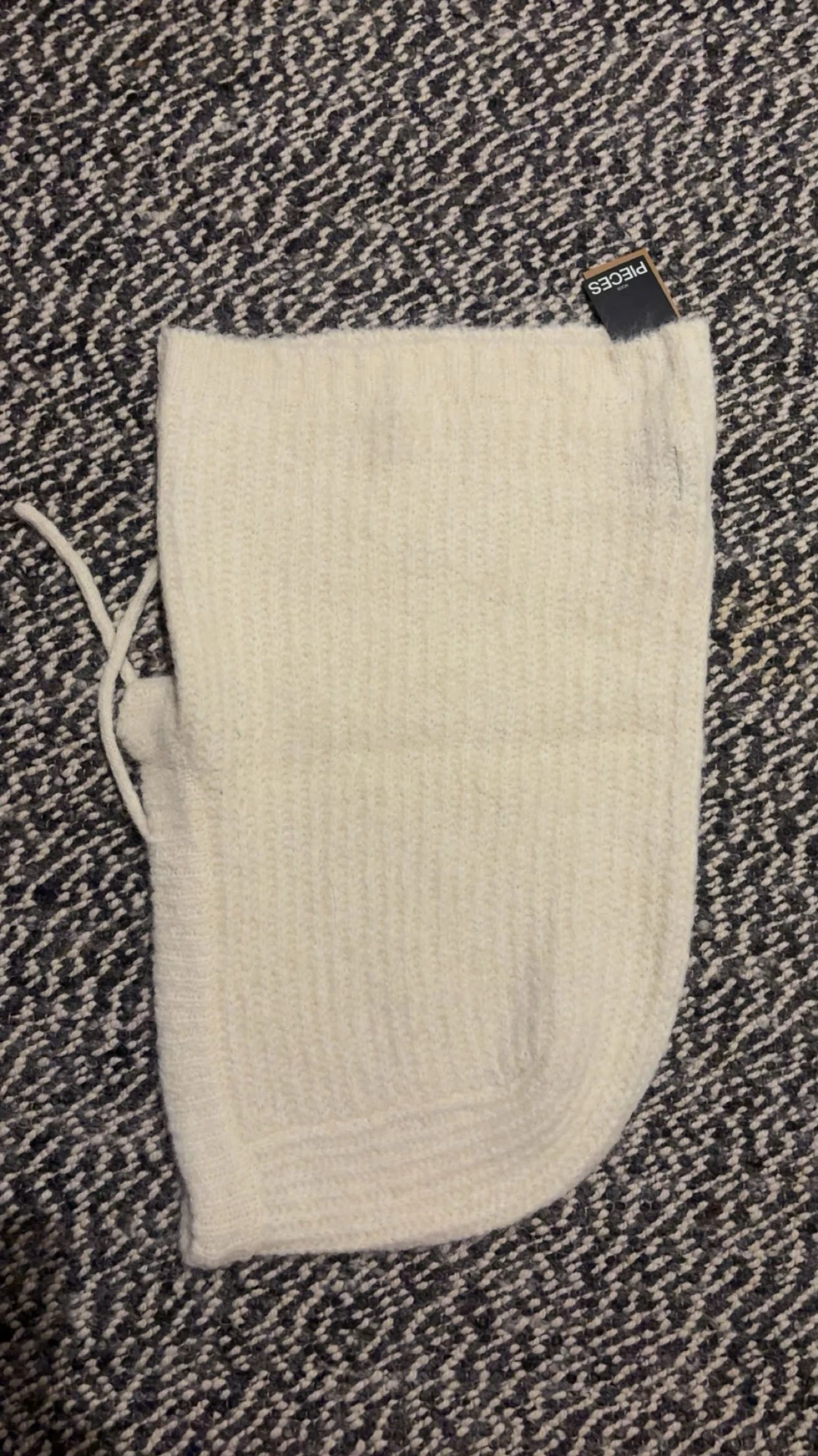 Stickad krämvit huva/balaklava  - 4