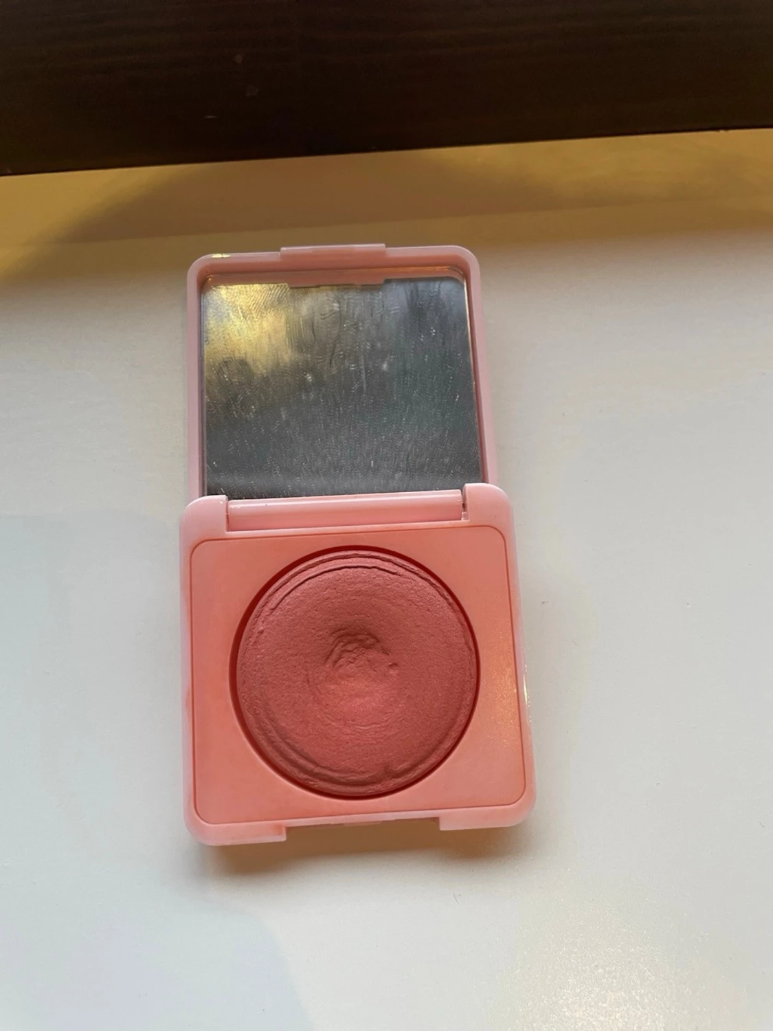 Caia glow bluch i färgen peach sorbet - 1