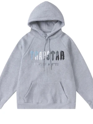 Grå trapstar hoodie - Tjenare nu säljer jag min nya trapstar hoodie i grå färg. Den är äkta och är använd några fåtal gånger 
