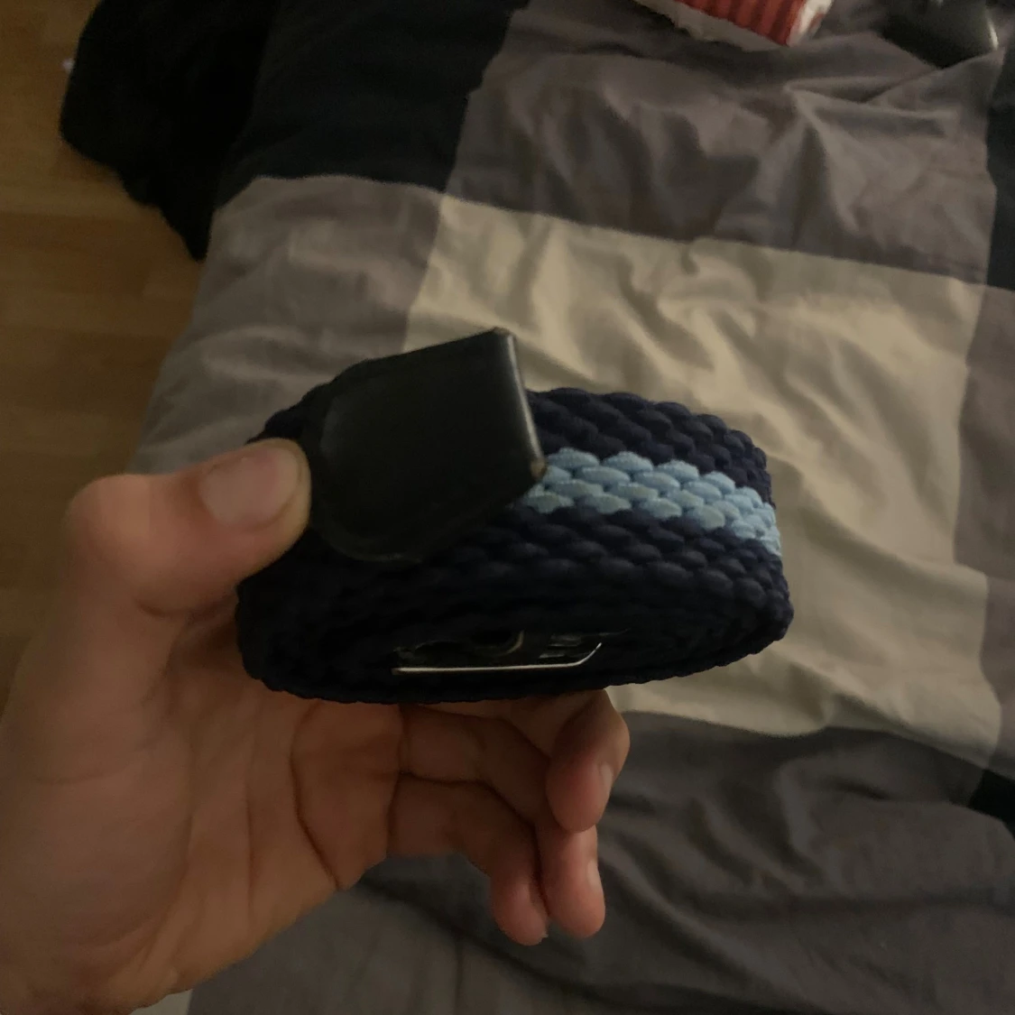 Mörkblå flätad bälte med ljusblå detalj - 1