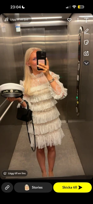 Studentklänning - Så fin studentklänning från by malina som jag använt 1 gång, i nyskick!