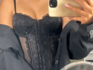 Festtopp - Super snygg fest topp som aldrig kommit till användning❤️‍🔥 kan skicka idag!!