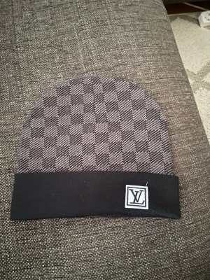 L V Mössa  - Helt ny och aldrig använd