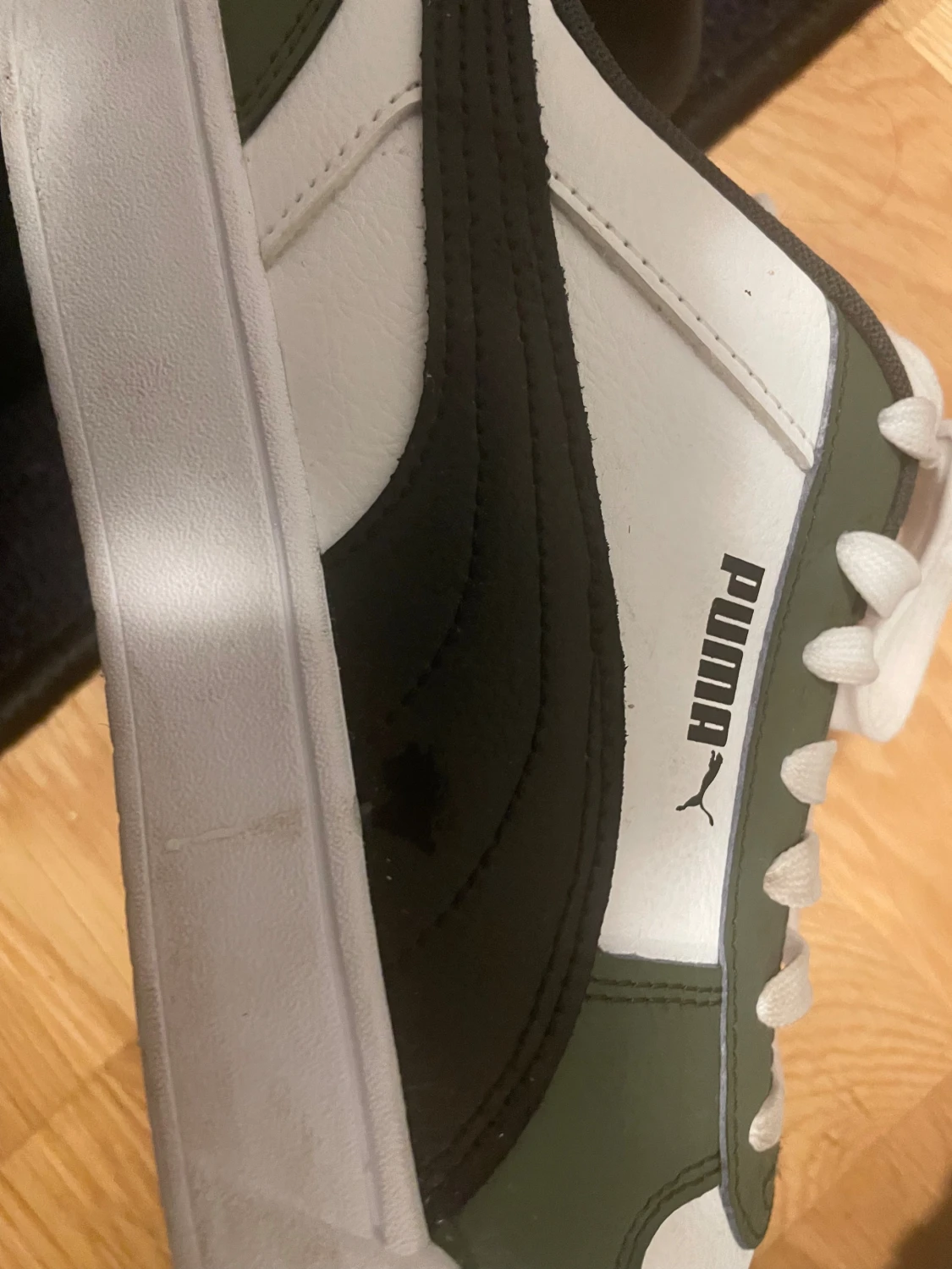 Puma sneakers i vitt och grönt - 2
