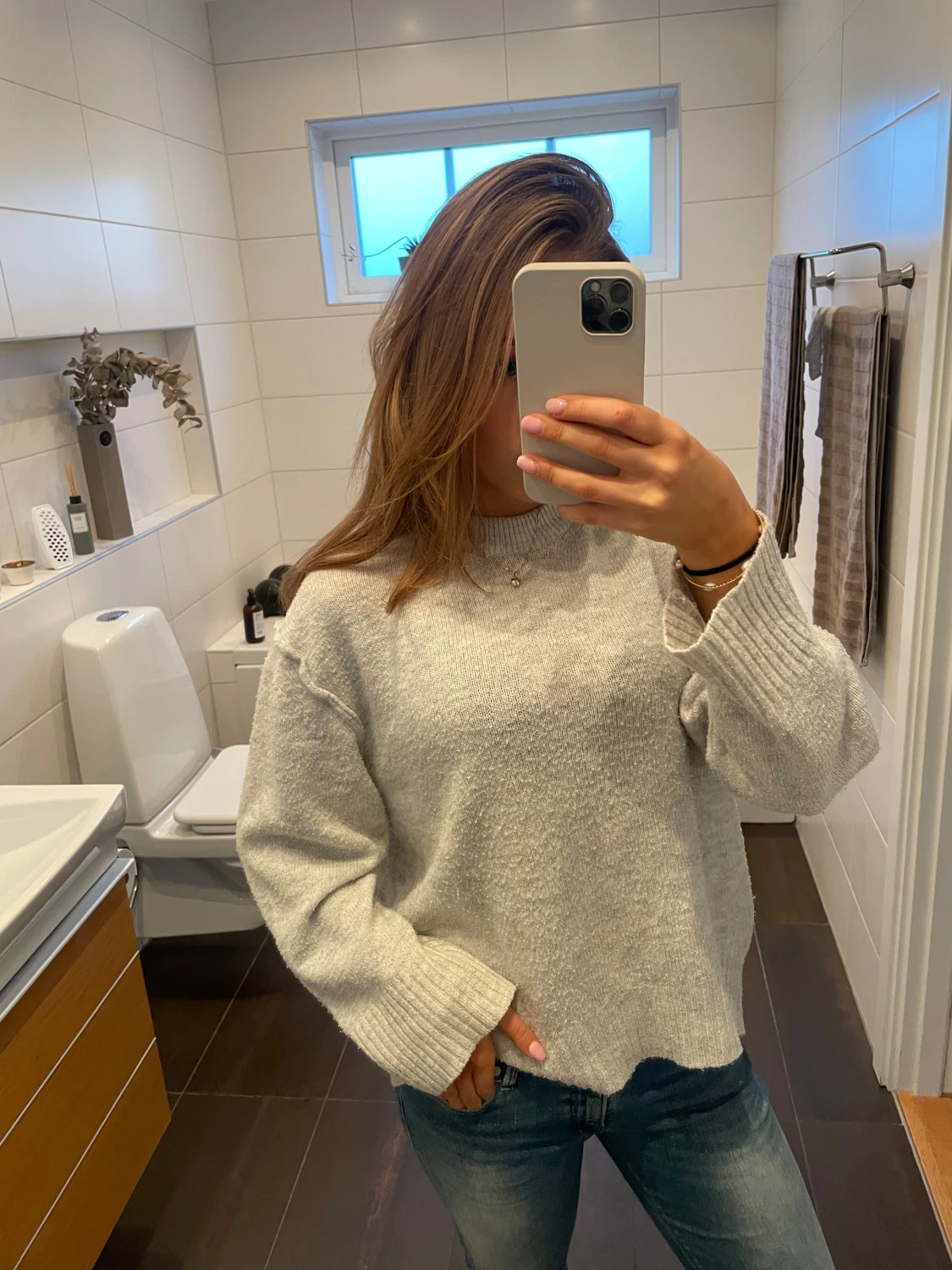 Ljusgrå stickad tröja Pull&Bear