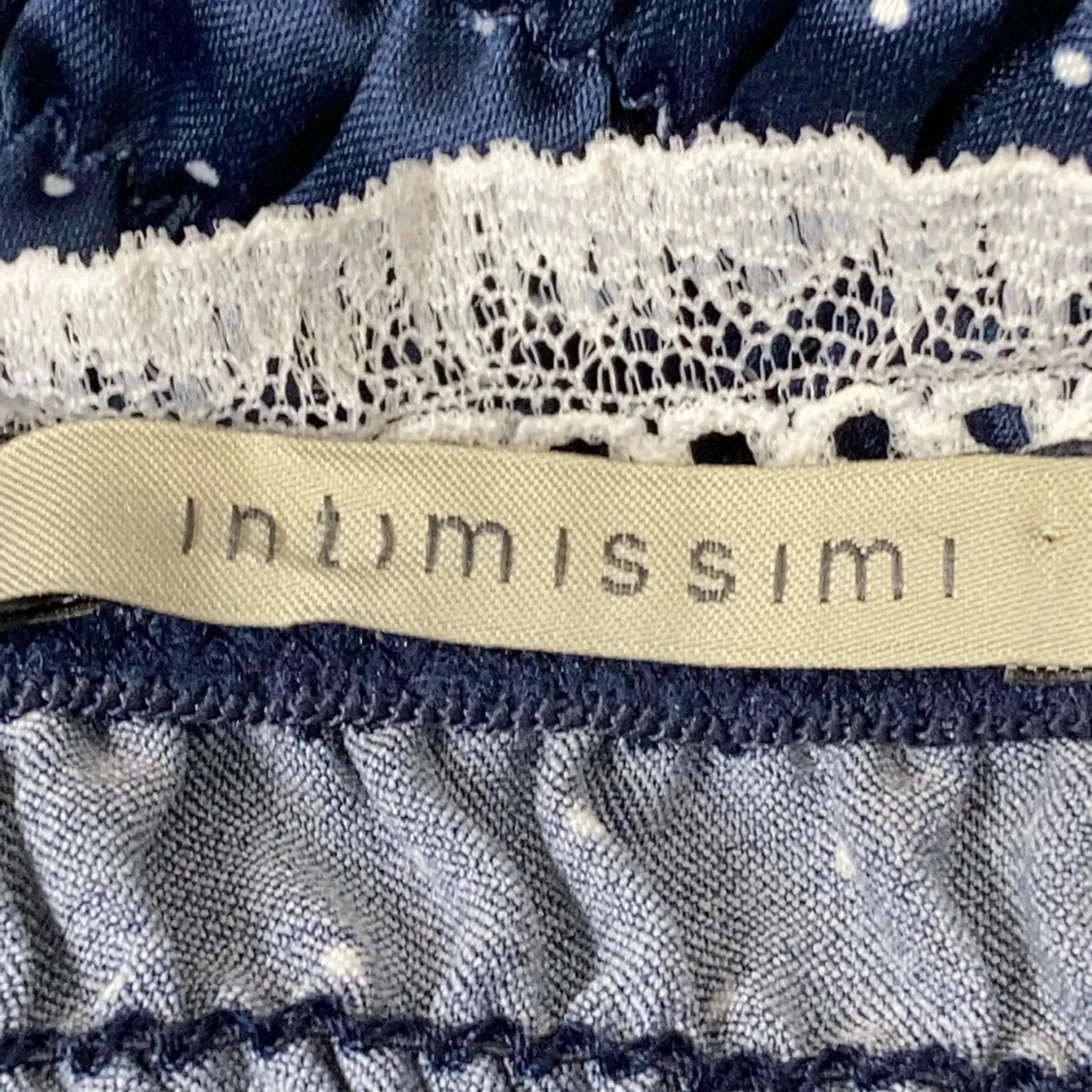 Mörkblå prickig tubtopp från Intimissimi - 2