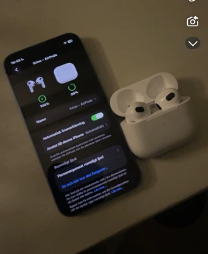Trådlösa hörlurar  - Ej Apple, fungerar bra fick som present men har redan mina. Bra ljud inga konstigheter helt nya bara testade.