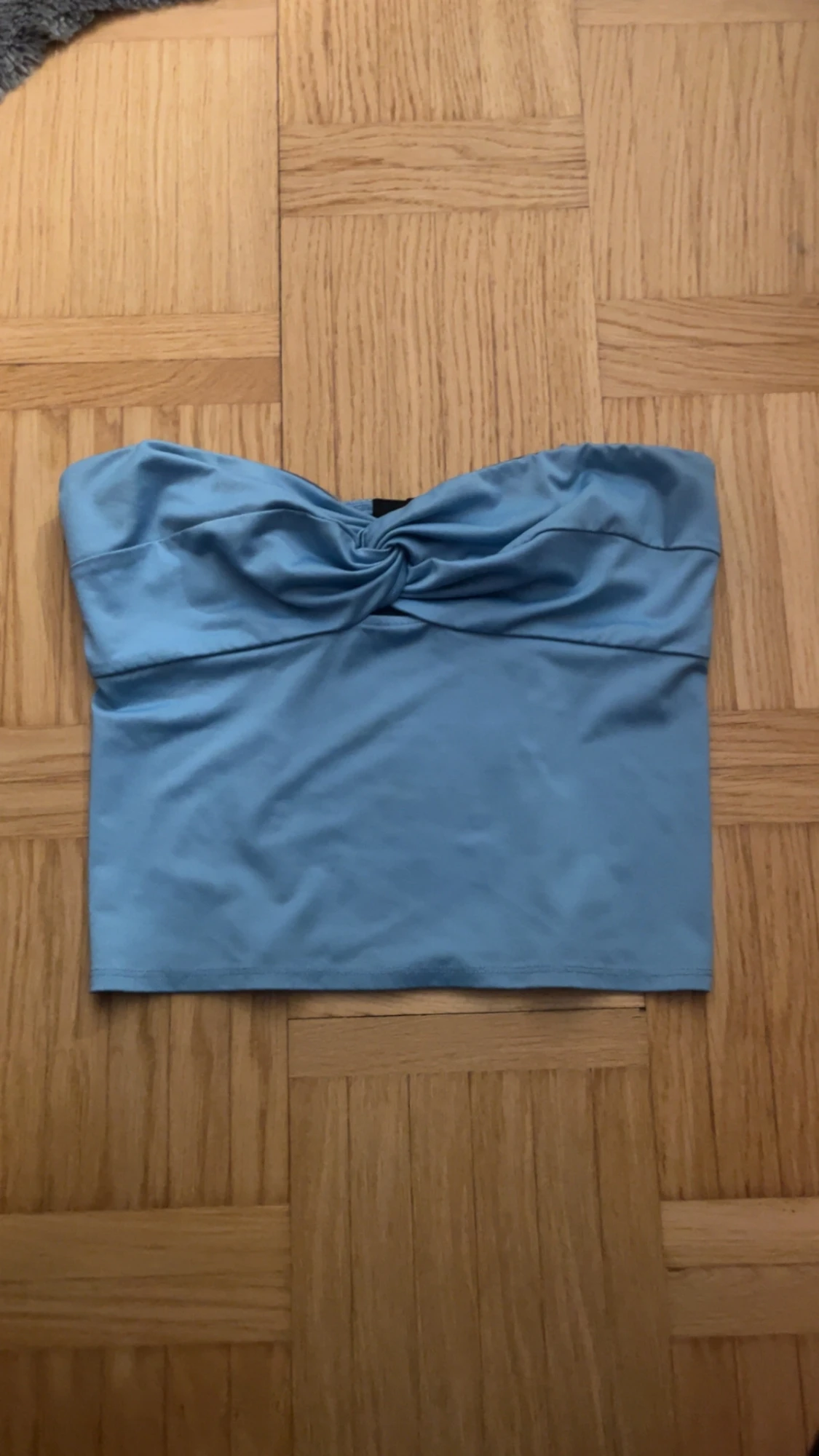 Blå bandeau tubtopp från Bik Bok