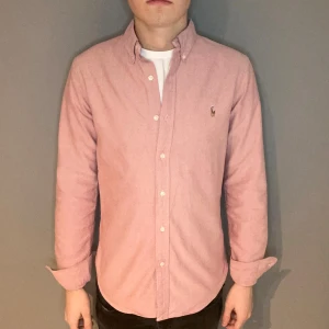 Polo Ralph Lauren skjorta  - Polo Ralph Lauren skjorta | storlek s | skick 10/10 | fraktar via valfrit ombud på köparens bekostnad | hör av dig vid funderingar 