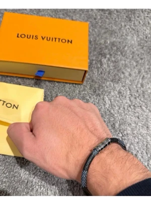 Lv armband 17cm - Som ny. Perfekt accessoar 