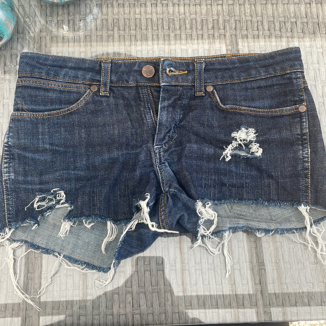 Lågmidjade jeansshorts