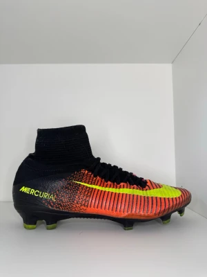 Mercurial superfly 5 - Ett par superfly 5 i nästan nyskick. Högsta bud accepteras 