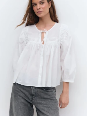 Blus  - Ny utan prislapp 