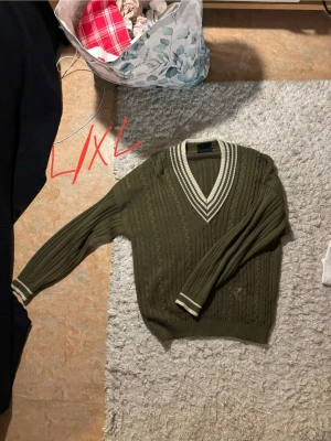 Grön stickad vintage tröja - Mysig och tung