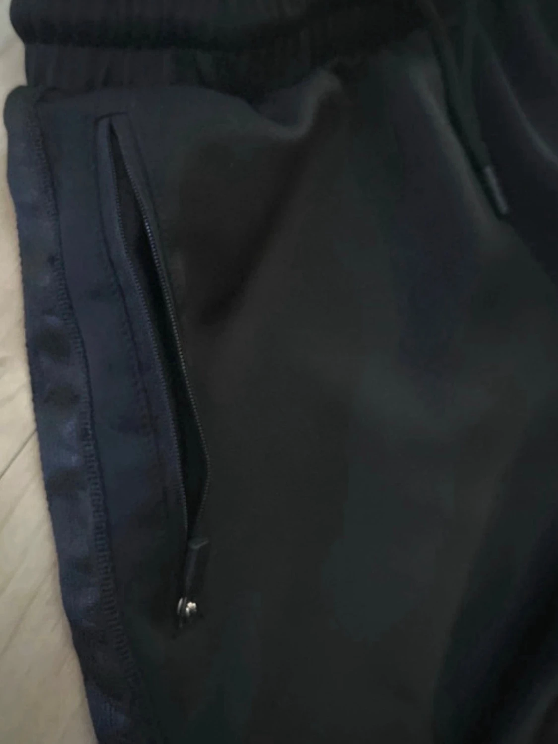 Svarta mjukisbyxor från McKenzie - 2