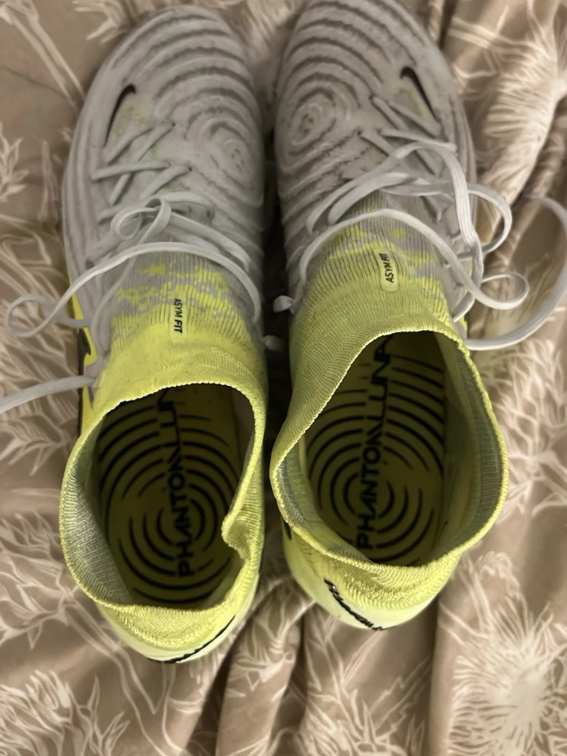 Nike Phantom Luna fotbollsskor gul/vit - 2