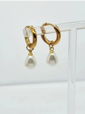 Handgjorda örhängen med pärldroppar  - Material-rostfritt stål . Utan smyckesask. 