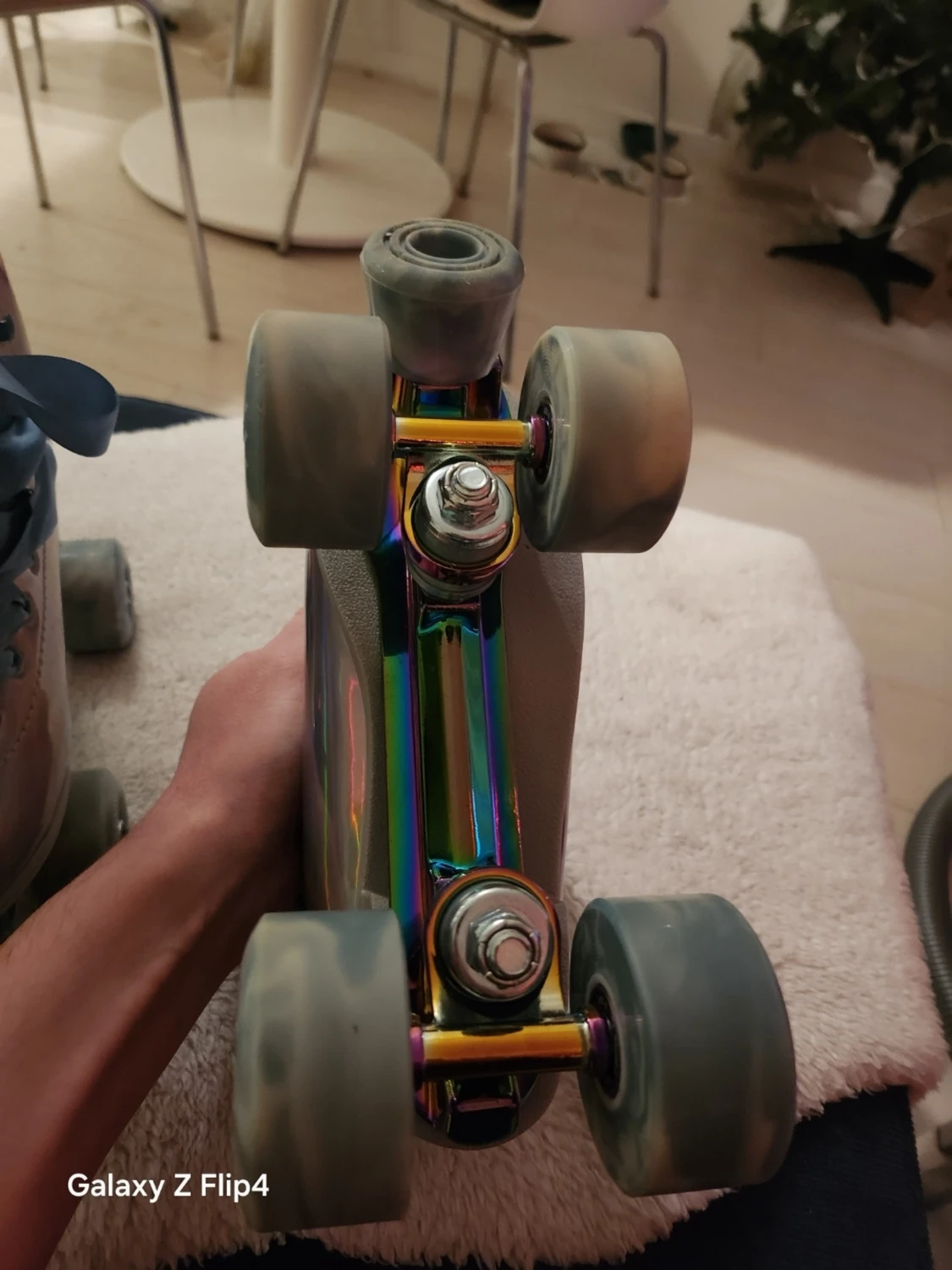 Holografiska rullskridskor Story 37 - 1