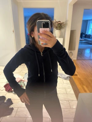 Juice couture kofta  - Jag säljer en otroligt vacker kofta pass på att köpa nu