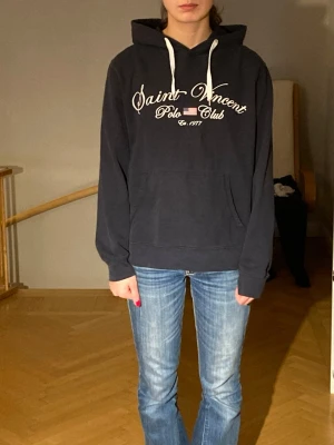 Hoodie S - Mörkblå hoodie strl S tyvärr, polo club