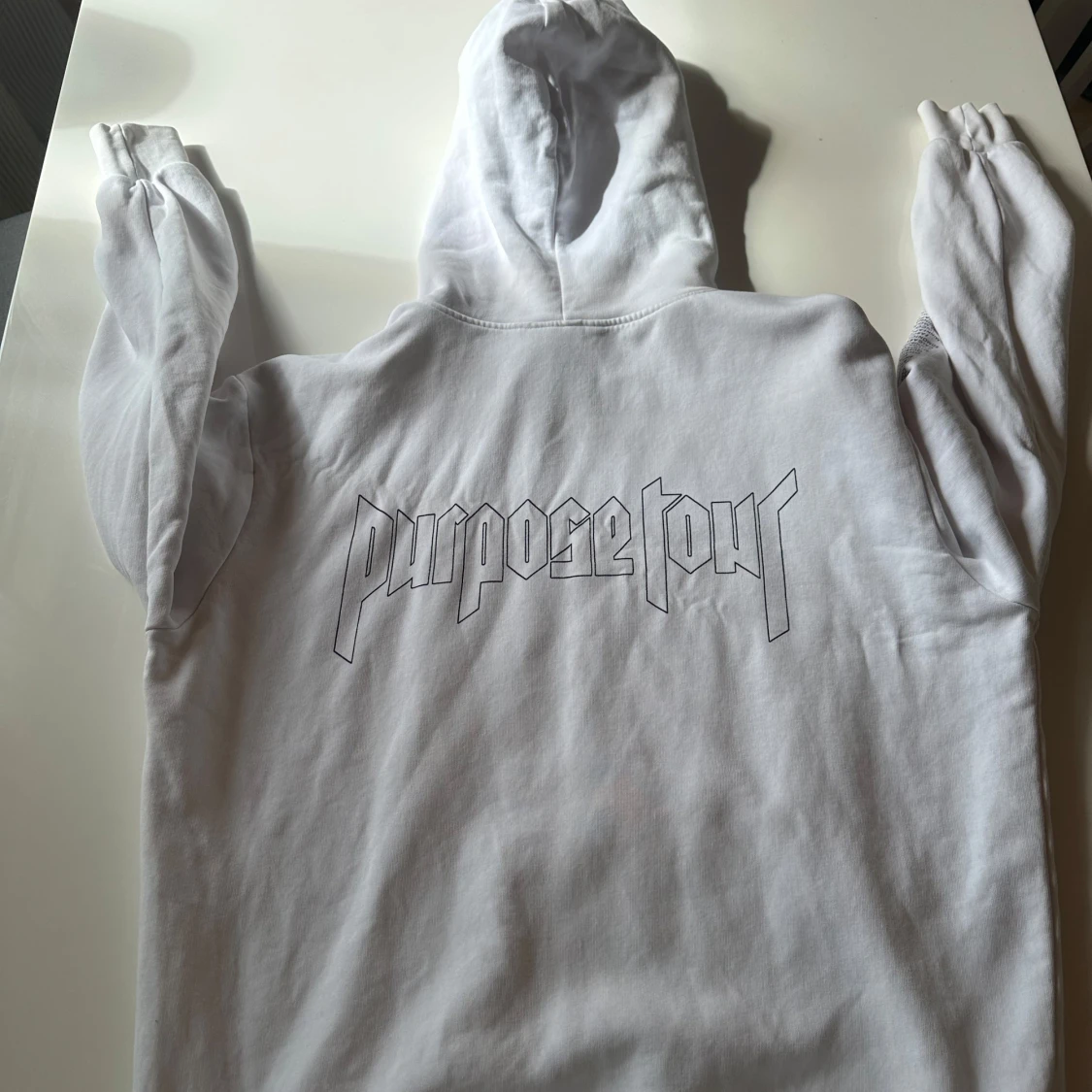 Vit Purpose Tour hoodie från Bieber - 1