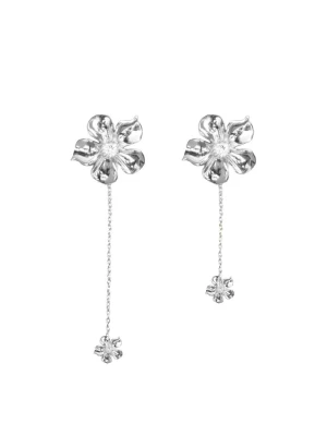 Ioaku örhängen - Jätte fina ioaku örhängen. Aldrig använda då jag inte har hål i öronen och fick dem i present:) skriv om man har någon fundering!❤️